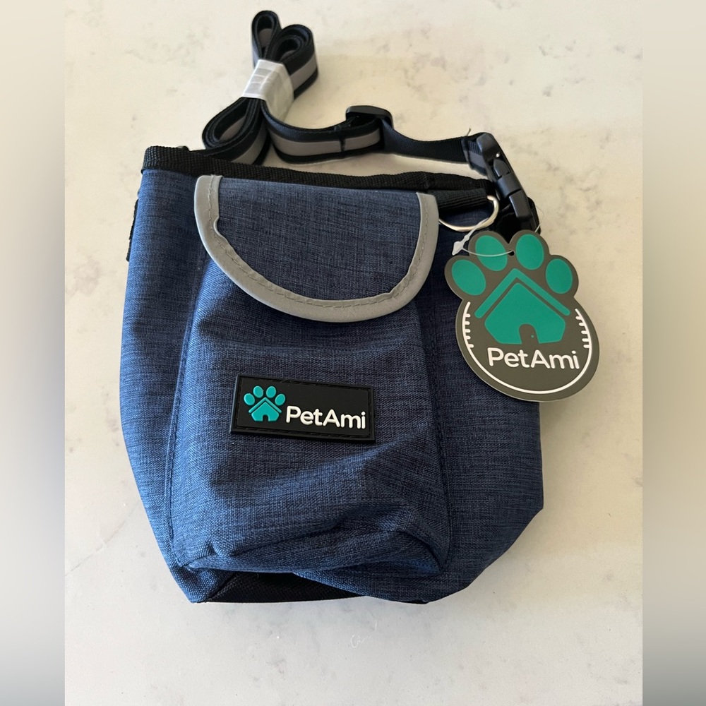 Petami, dog treat pouch, blue